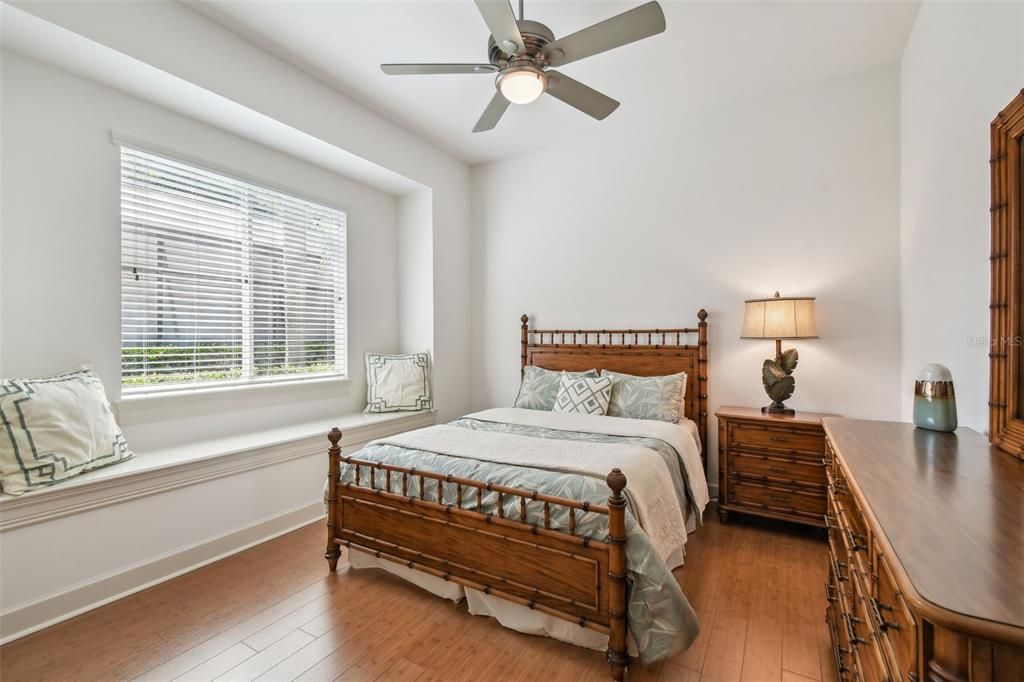 En Venta: $1,095,000 (5 camas, 3 baños, 3698 Pies cuadrados)