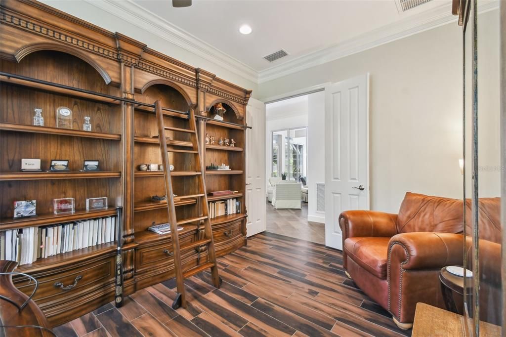 En Venta: $1,095,000 (5 camas, 3 baños, 3698 Pies cuadrados)