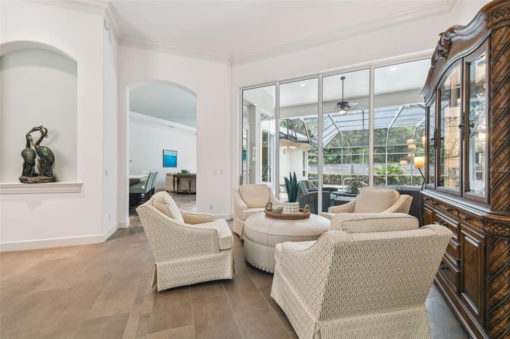 En Venta: $1,095,000 (5 camas, 3 baños, 3698 Pies cuadrados)