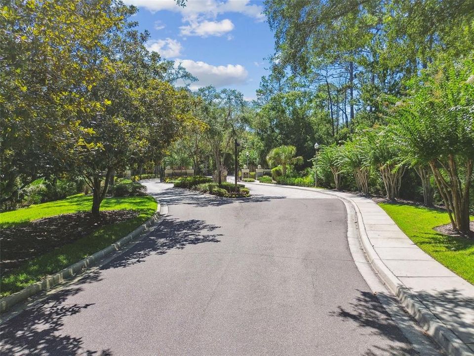 En Venta: $1,095,000 (5 camas, 3 baños, 3698 Pies cuadrados)