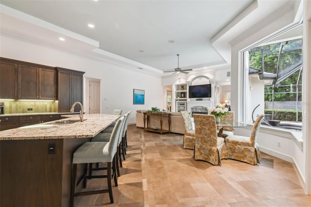 En Venta: $1,095,000 (5 camas, 3 baños, 3698 Pies cuadrados)