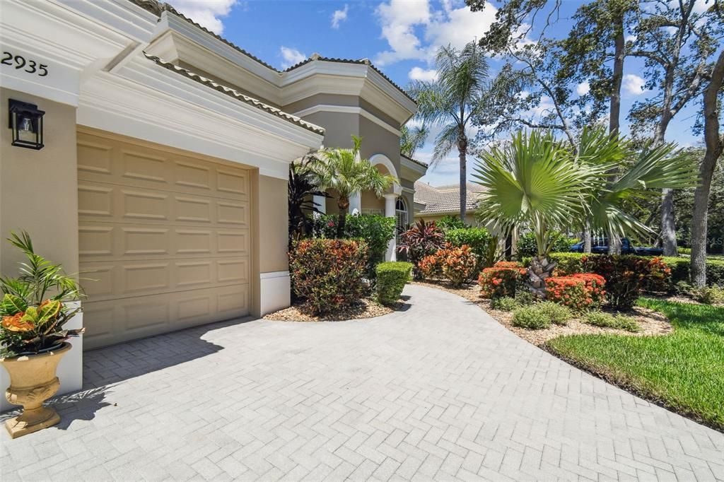 En Venta: $1,095,000 (5 camas, 3 baños, 3698 Pies cuadrados)