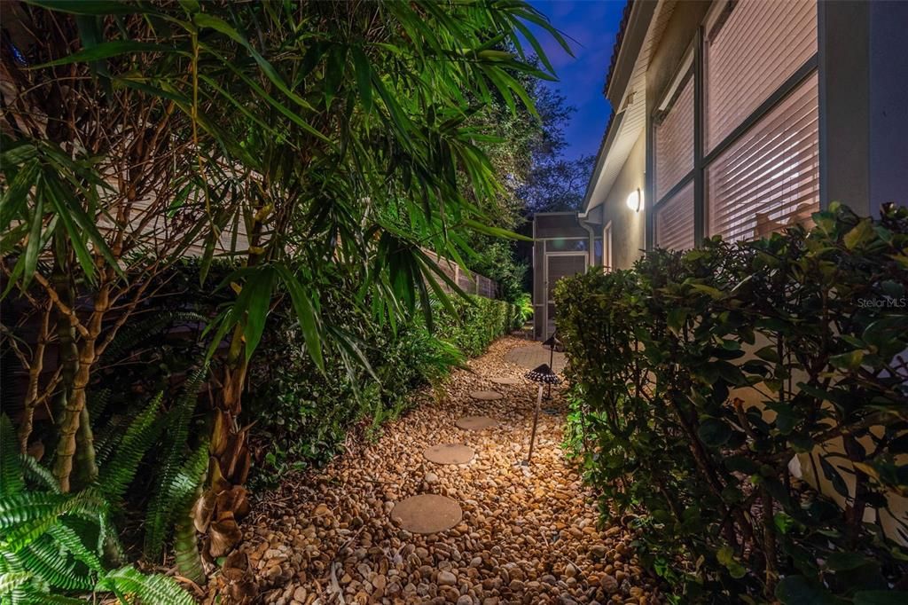 En Venta: $1,095,000 (5 camas, 3 baños, 3698 Pies cuadrados)