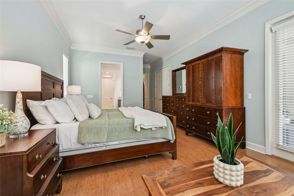 En Venta: $1,095,000 (5 camas, 3 baños, 3698 Pies cuadrados)