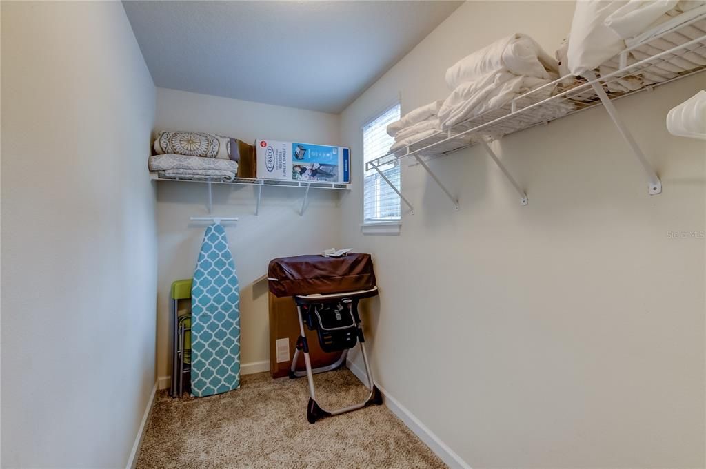 出租: $3,200 (3 贝兹, 2 浴室, 1400 平方英尺)