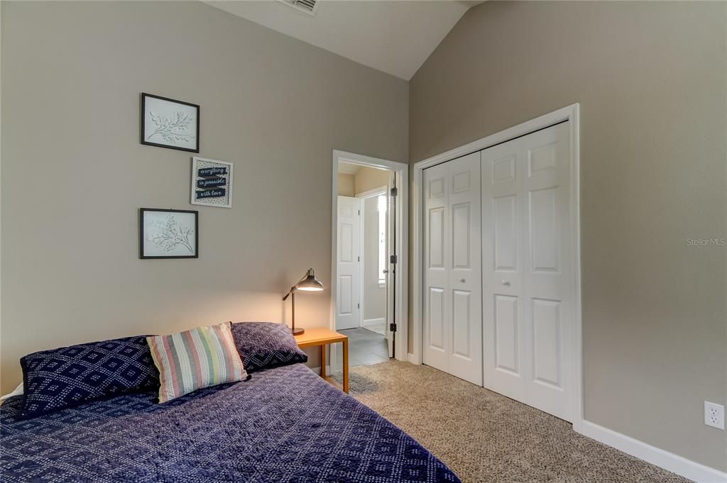 出租: $3,200 (3 贝兹, 2 浴室, 1400 平方英尺)