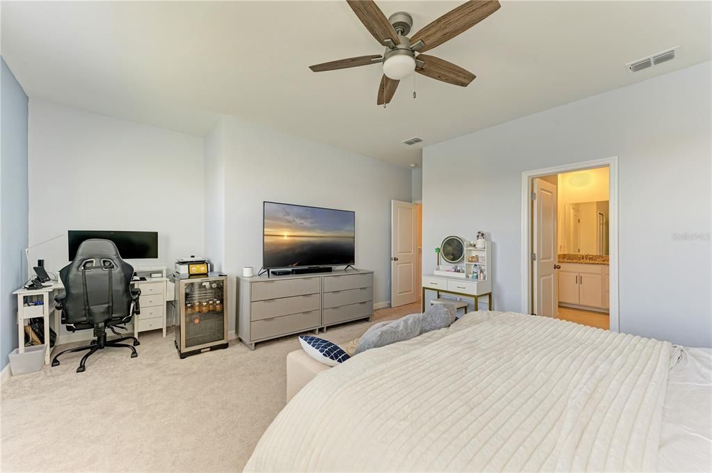 В аренду: $2,950 (3 спален, 2 ванн, 1925 Квадратных фут)