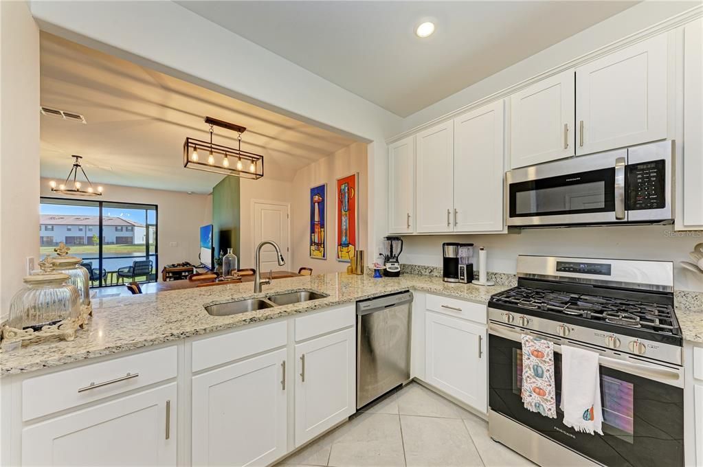 В аренду: $2,950 (3 спален, 2 ванн, 1925 Квадратных фут)