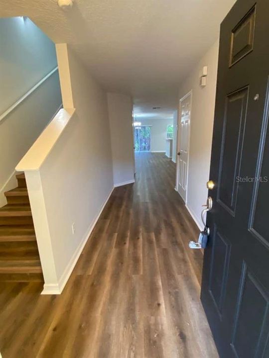 For Rent: $2,400 (3 beds, 2 baths, 1828 Square Feet)