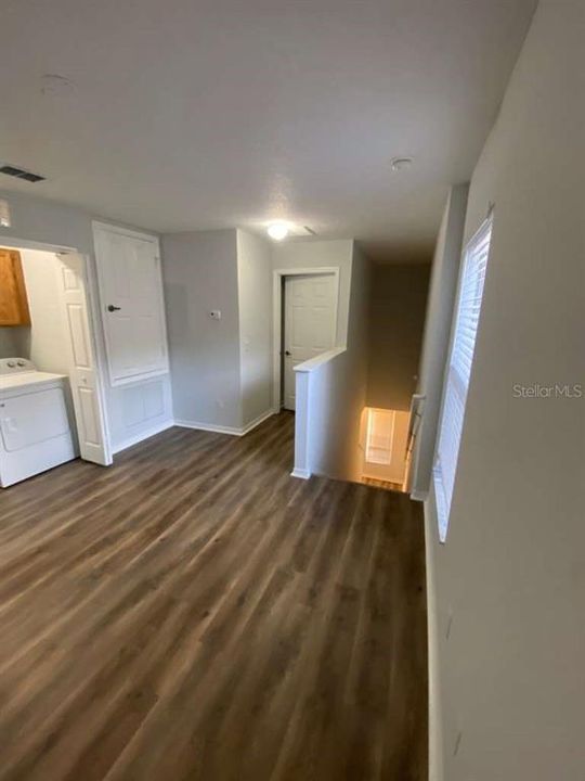 For Rent: $2,400 (3 beds, 2 baths, 1828 Square Feet)