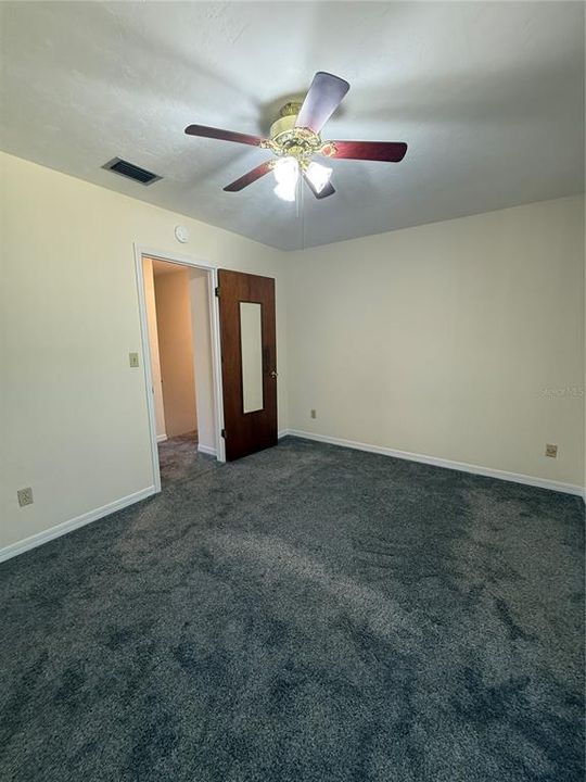 出租: $1,175 (2 贝兹, 1 浴室, 1120 平方英尺)