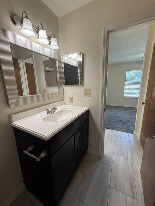 出租: $1,175 (2 贝兹, 1 浴室, 1120 平方英尺)