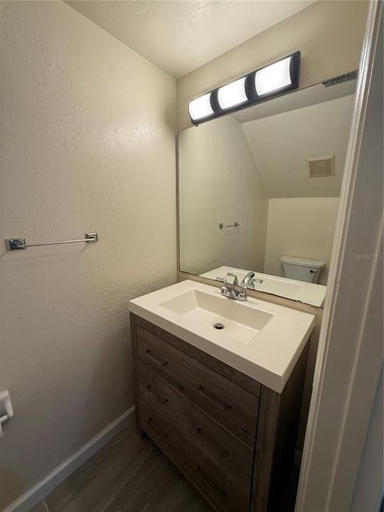 出租: $1,175 (2 贝兹, 1 浴室, 1120 平方英尺)