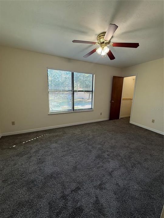 出租: $1,175 (2 贝兹, 1 浴室, 1120 平方英尺)