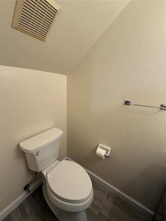 出租: $1,175 (2 贝兹, 1 浴室, 1120 平方英尺)