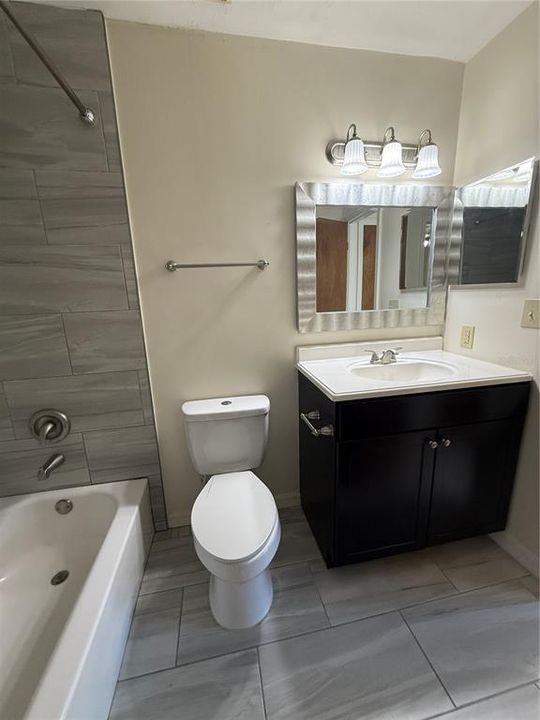 出租: $1,175 (2 贝兹, 1 浴室, 1120 平方英尺)