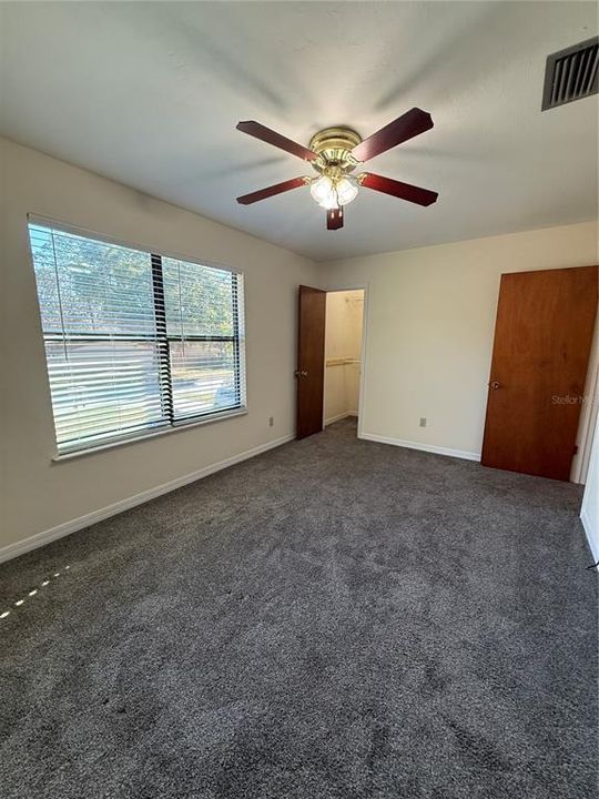 出租: $1,175 (2 贝兹, 1 浴室, 1120 平方英尺)