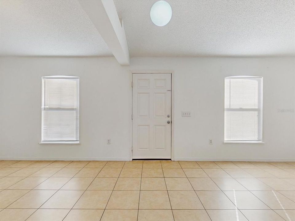 待售: $249,700 (3 贝兹, 2 浴室, 1638 平方英尺)