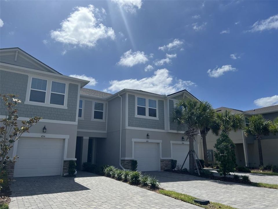 En Renta: $2,350 (3 camas, 2 baños, 1687 Pies cuadrados)