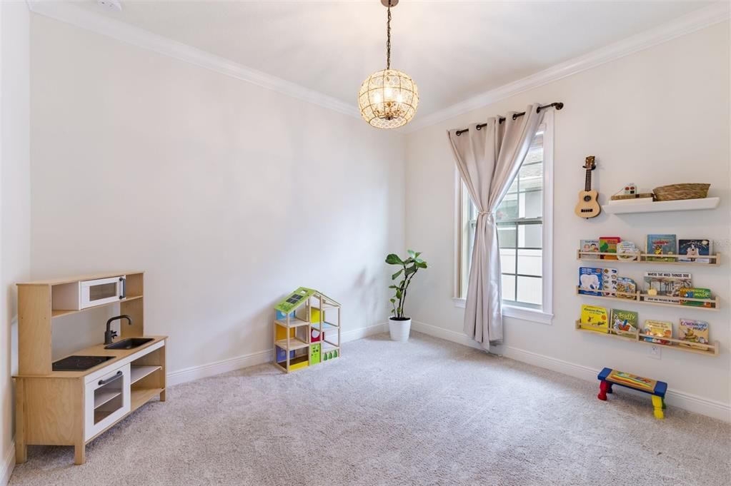 For Sale: $719,900 (4 beds, 2 baths, 1855 Square Feet)