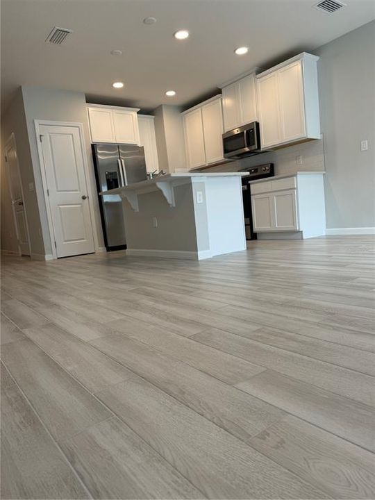 出租: $2,400 (3 贝兹, 2 浴室, 1484 平方英尺)