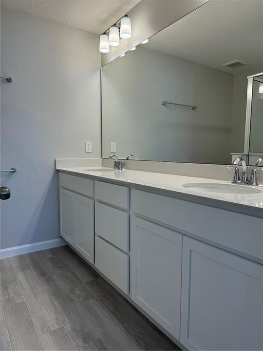 出租: $2,400 (3 贝兹, 2 浴室, 1484 平方英尺)