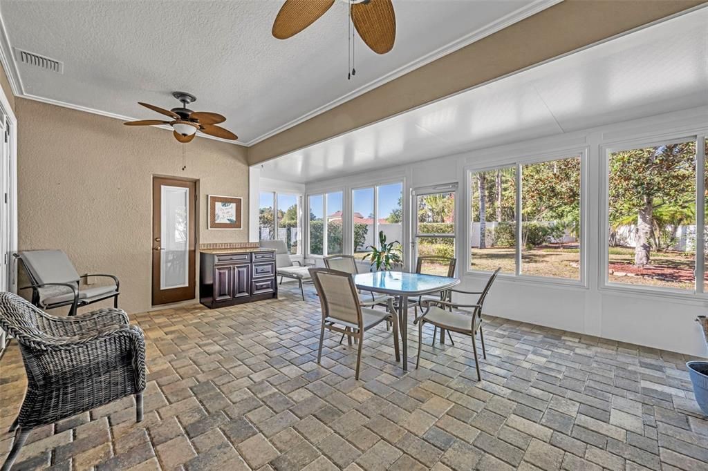 For Sale: $579,000 (3 beds, 3 baths, 3220 Square Feet)