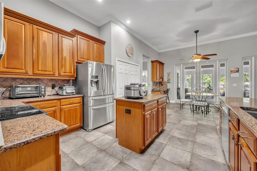 For Sale: $579,000 (3 beds, 3 baths, 3220 Square Feet)