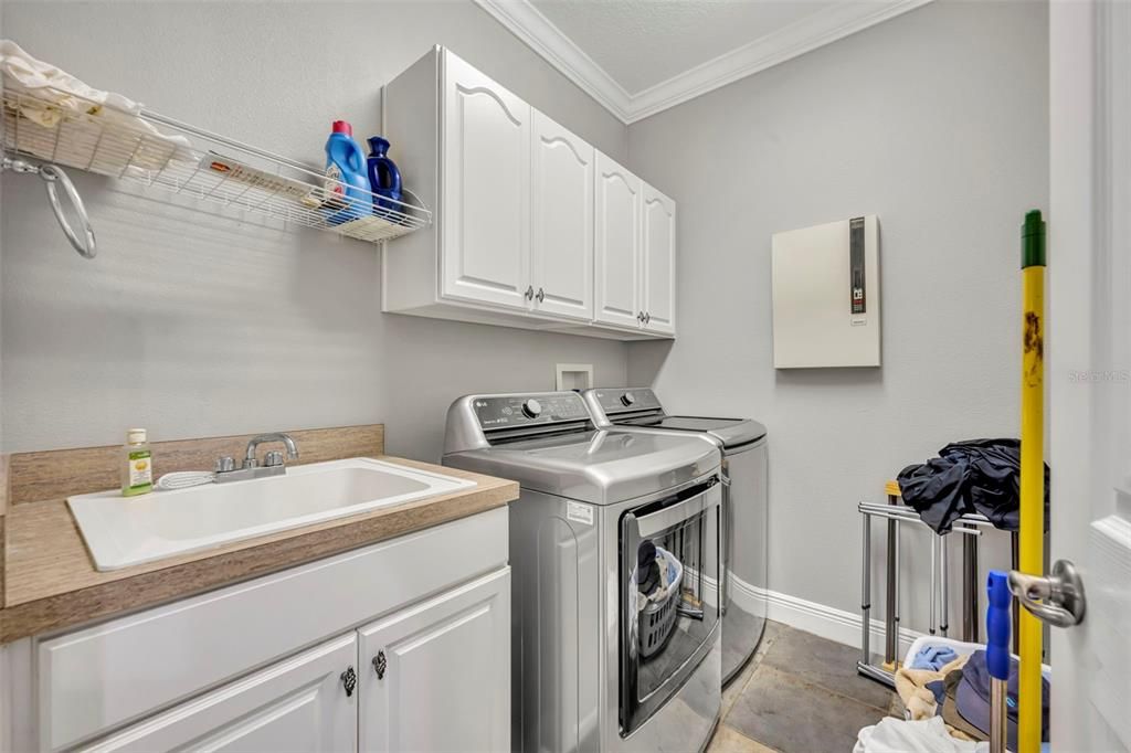 For Sale: $579,000 (3 beds, 3 baths, 3220 Square Feet)