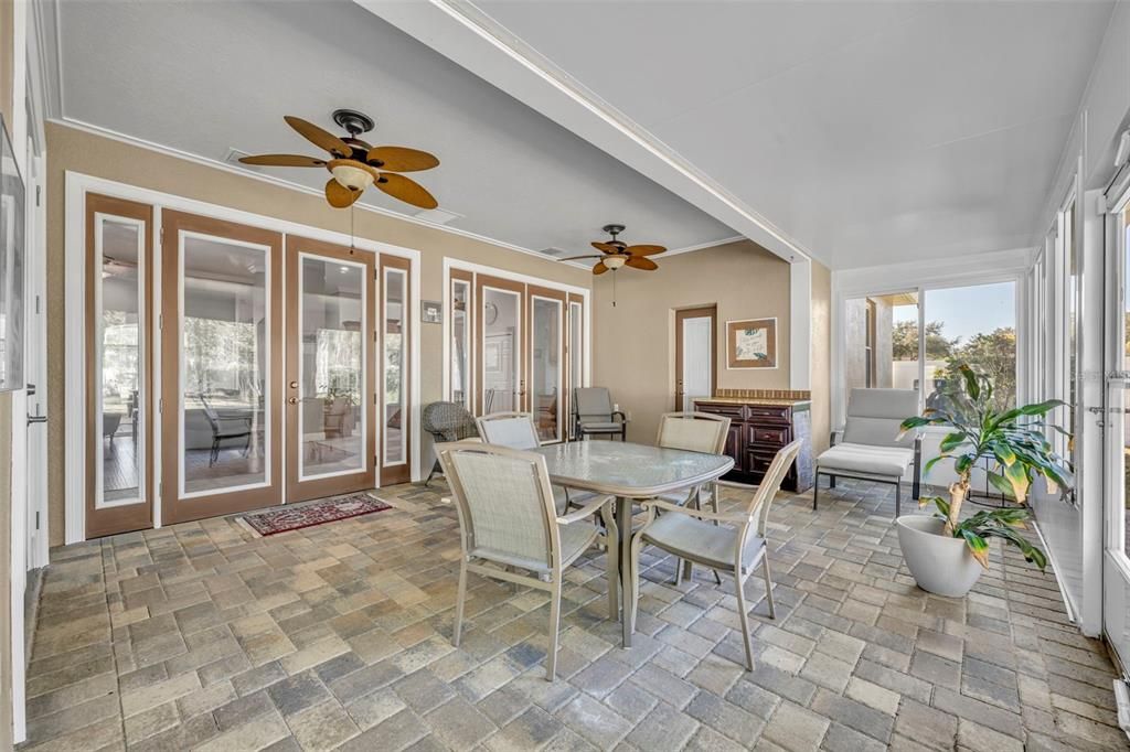 For Sale: $579,000 (3 beds, 3 baths, 3220 Square Feet)