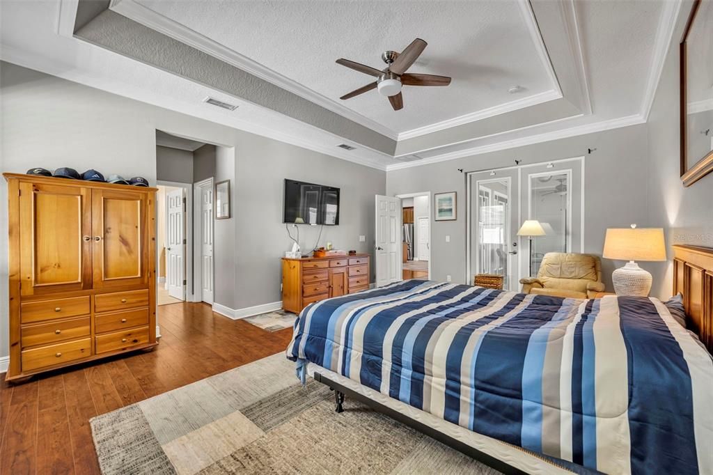 For Sale: $579,000 (3 beds, 3 baths, 3220 Square Feet)