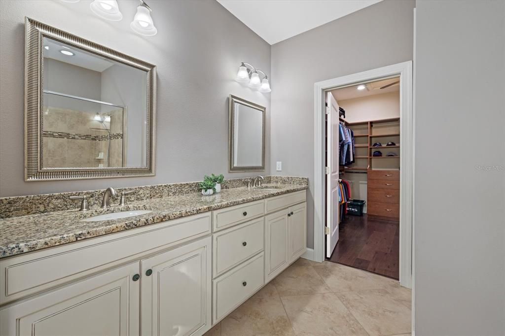 For Sale: $795,000 (3 beds, 3 baths, 2275 Square Feet)