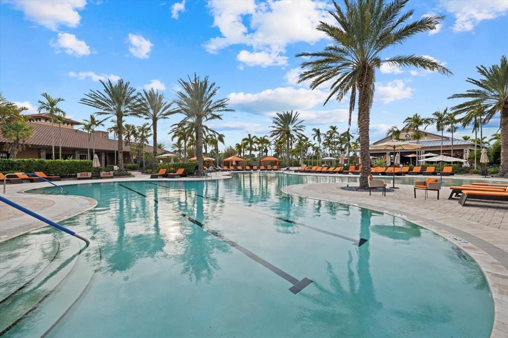 For Sale: $795,000 (3 beds, 3 baths, 2275 Square Feet)