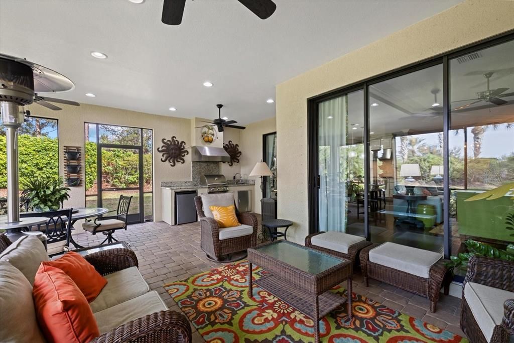 For Sale: $795,000 (3 beds, 3 baths, 2275 Square Feet)