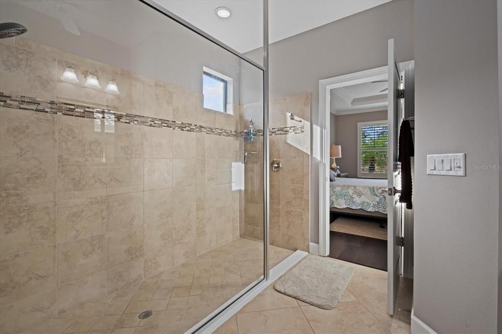 For Sale: $795,000 (3 beds, 3 baths, 2275 Square Feet)