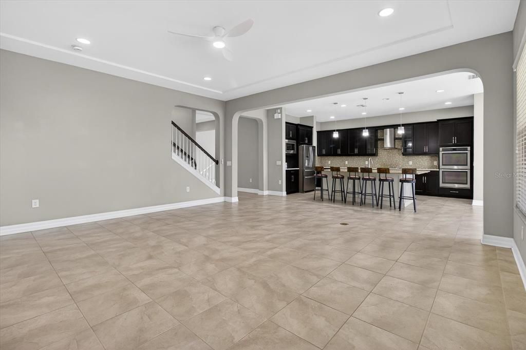 For Sale: $800,000 (5 beds, 4 baths, 4439 Square Feet)