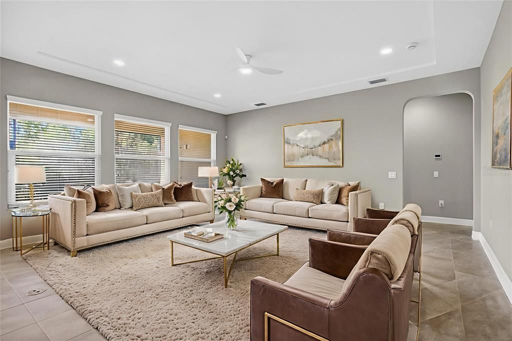 For Sale: $800,000 (5 beds, 4 baths, 4439 Square Feet)