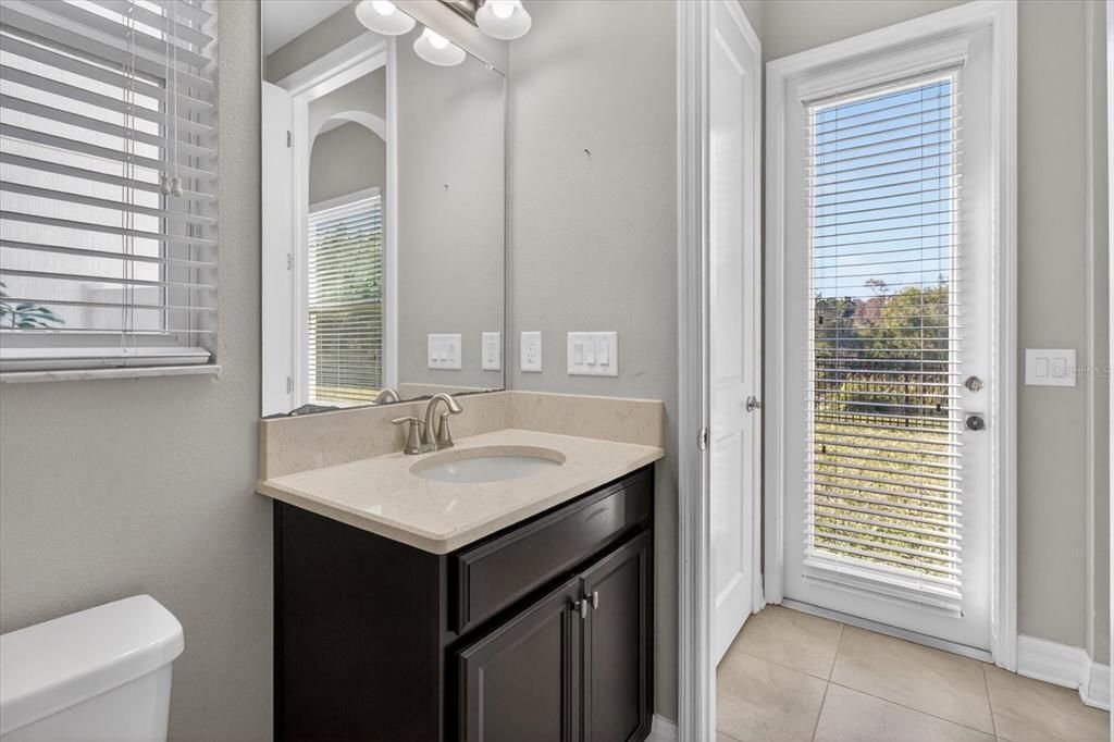 For Sale: $800,000 (5 beds, 4 baths, 4439 Square Feet)