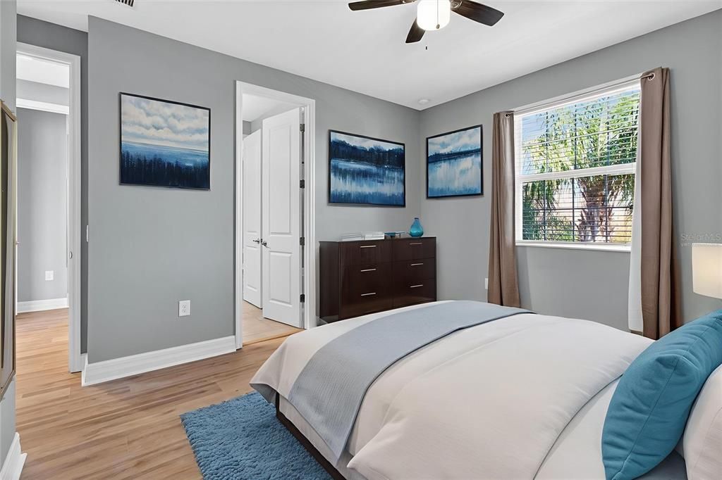 For Sale: $800,000 (5 beds, 4 baths, 4439 Square Feet)