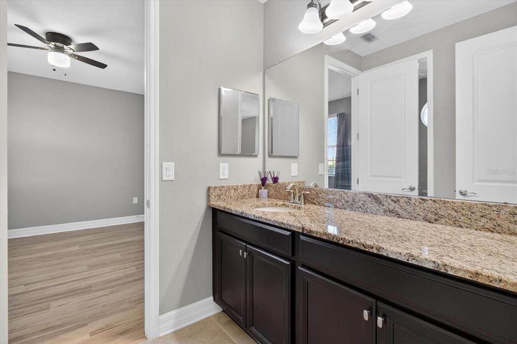 For Sale: $800,000 (5 beds, 4 baths, 4439 Square Feet)