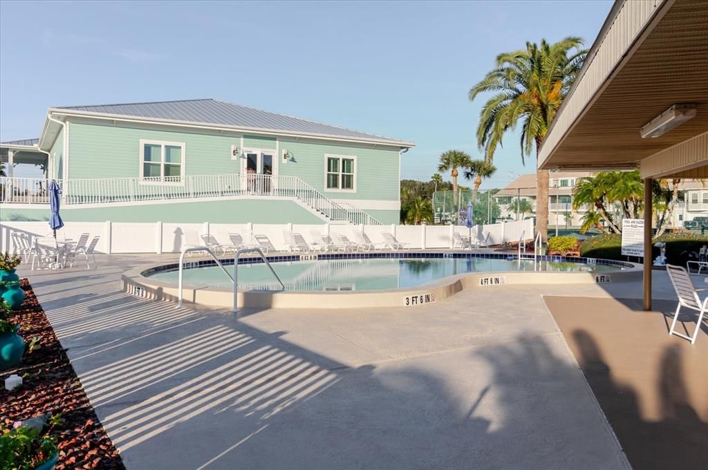 For Sale: $274,000 (2 beds, 2 baths, 1399 Square Feet)