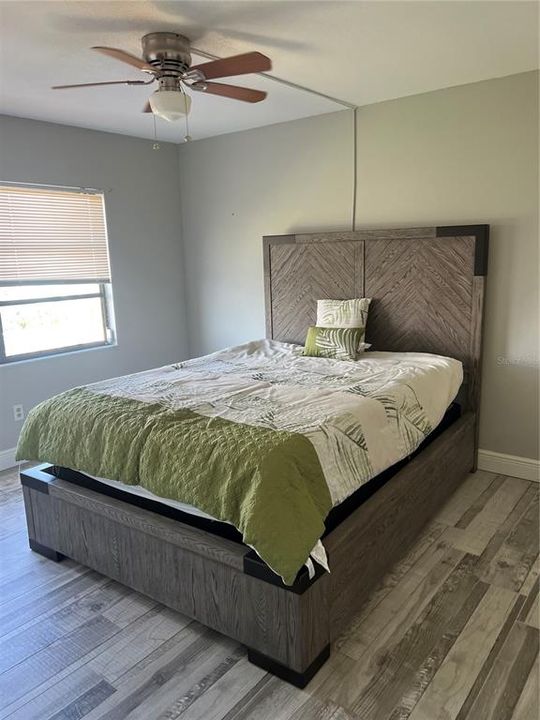For Sale: $274,000 (2 beds, 2 baths, 1399 Square Feet)