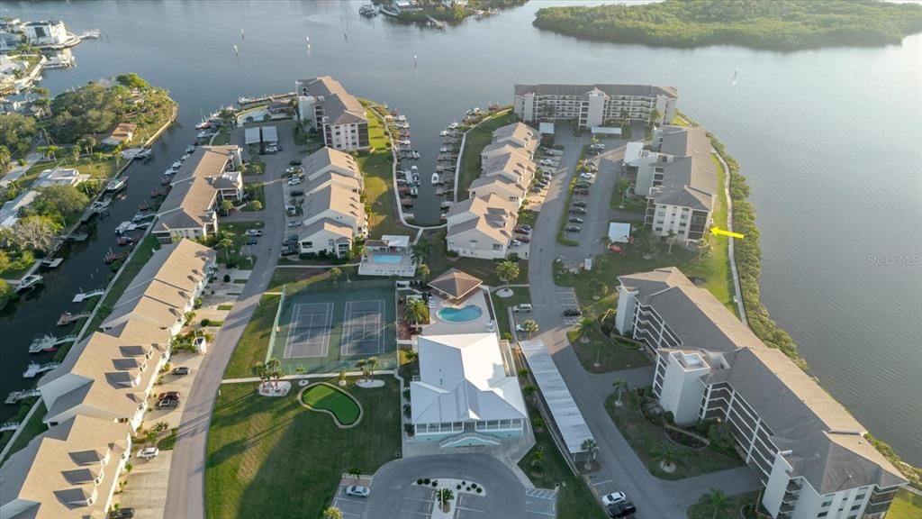 For Sale: $274,000 (2 beds, 2 baths, 1399 Square Feet)