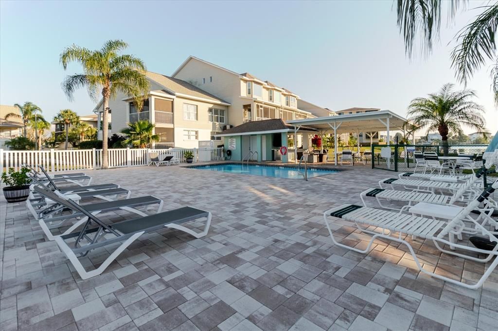 For Sale: $274,000 (2 beds, 2 baths, 1399 Square Feet)