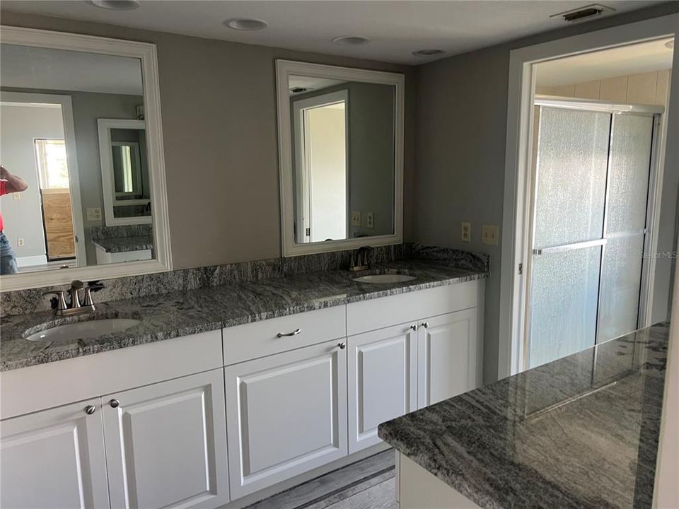 For Sale: $274,000 (2 beds, 2 baths, 1399 Square Feet)