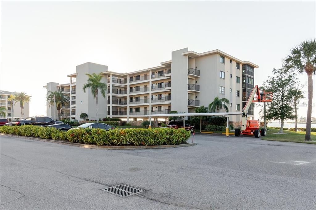 For Sale: $274,000 (2 beds, 2 baths, 1399 Square Feet)