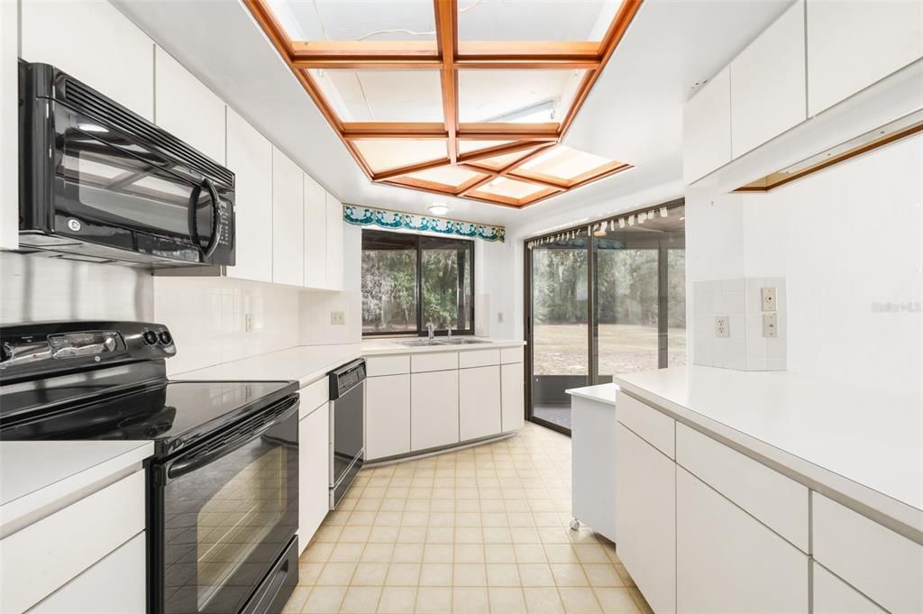 待售: $440,000 (3 贝兹, 3 浴室, 3123 平方英尺)