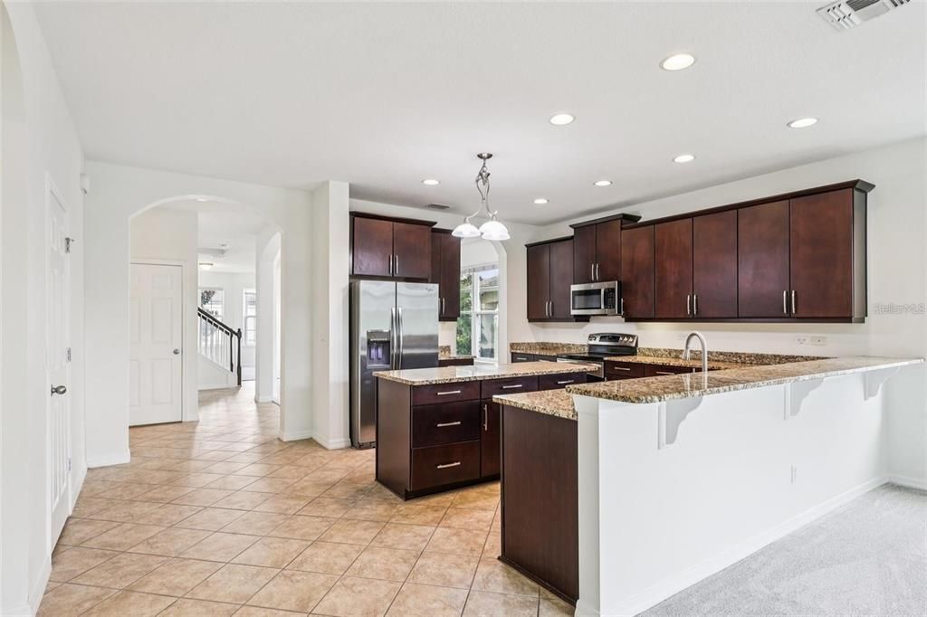 En Renta: $3,100 (5 camas, 3 baños, 3207 Pies cuadrados)