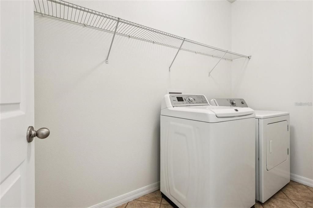 En Renta: $3,100 (5 camas, 3 baños, 3207 Pies cuadrados)