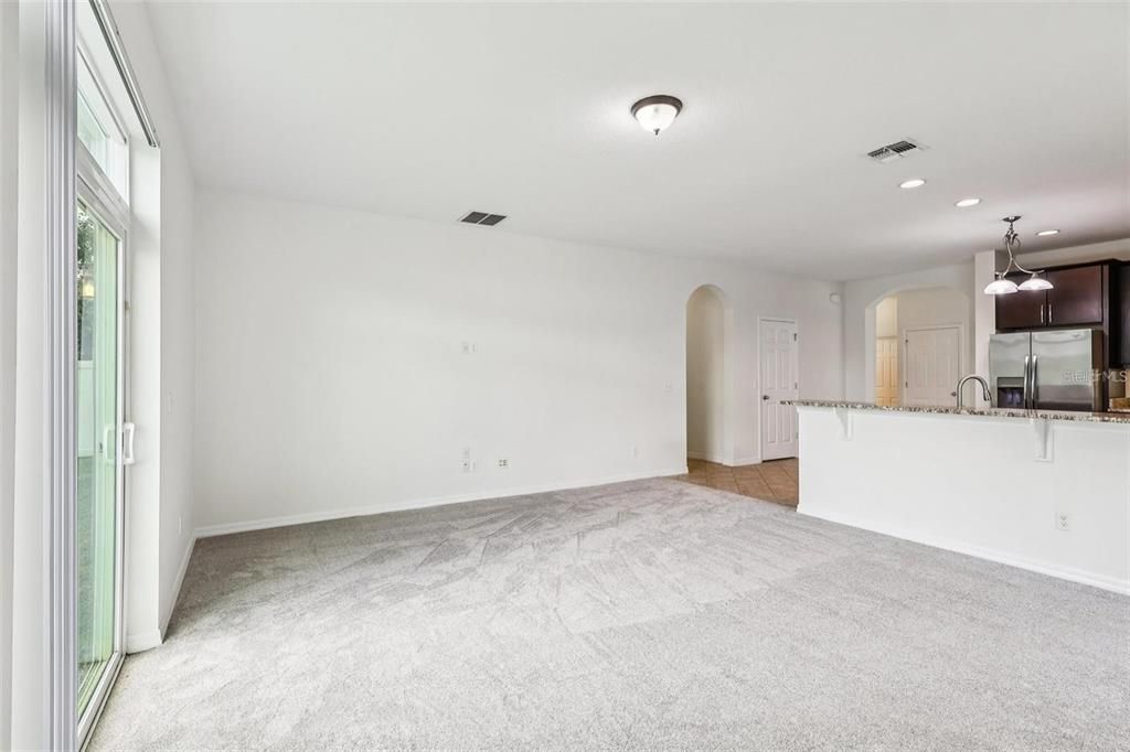 En Renta: $3,100 (5 camas, 3 baños, 3207 Pies cuadrados)